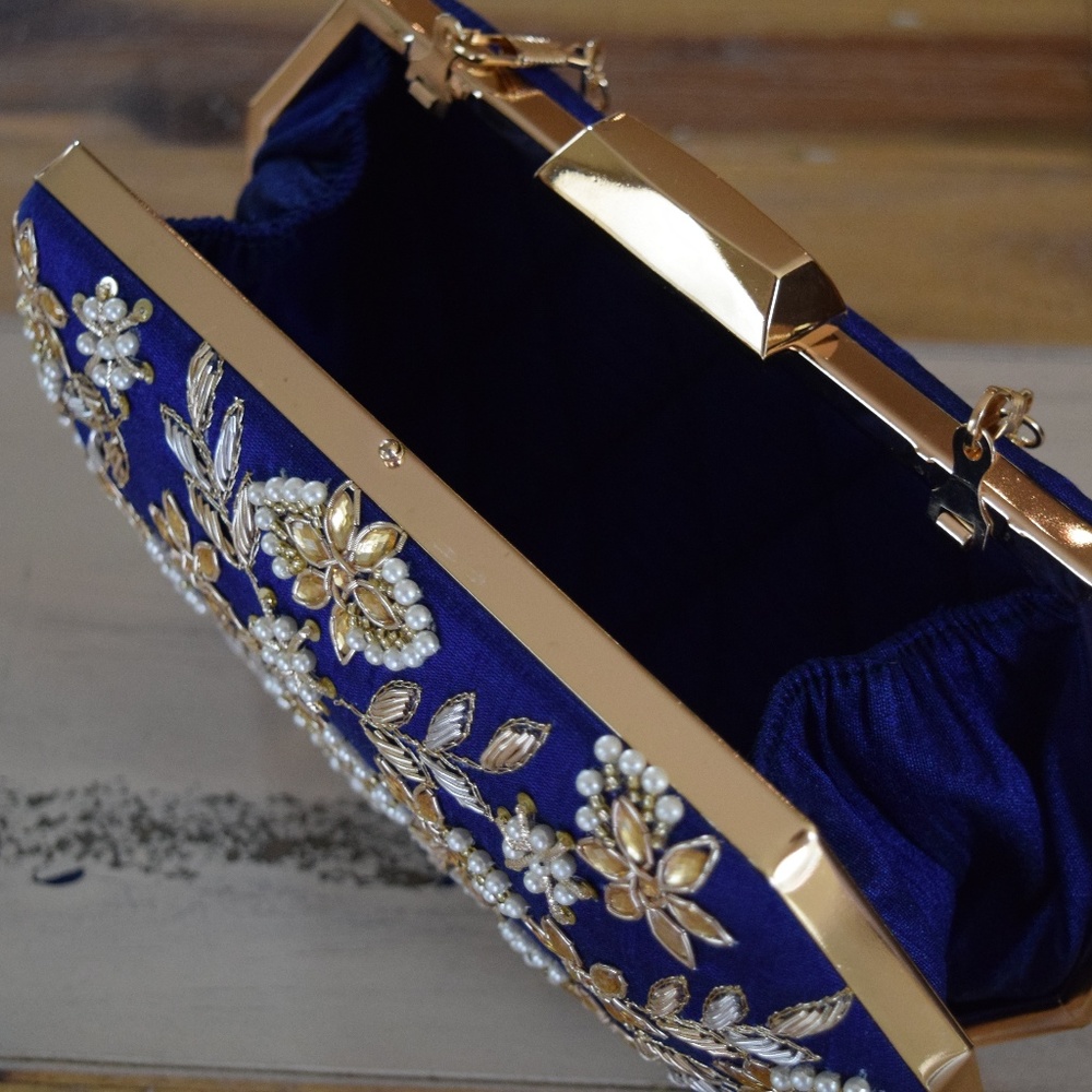 Hand-Embroidered Party/Wedding Clutch - Picture 3 of 8